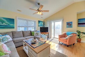 2 Blocks to Shore: Atlantic Beach Home w/ Views!