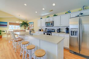 2 Blocks to Shore: Atlantic Beach Home w/ Views!