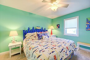 2 Blocks to Shore: Atlantic Beach Home w/ Views!