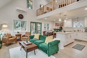 Near Rivers & Boating: Home w/ Hot Tub in Longview