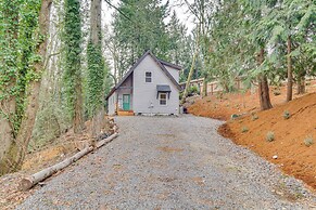 Near Rivers & Boating: Home w/ Hot Tub in Longview