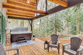 Near Rivers & Boating: Home w/ Hot Tub in Longview