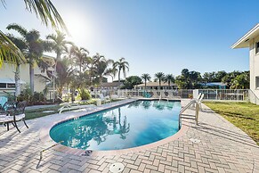 Waterfront Condo w/ Dock in Fort Lauderdale!