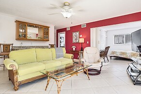 Waterfront Condo w/ Dock in Fort Lauderdale!
