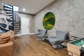 Stylish Home Near Lake Travis w/ Entertainment