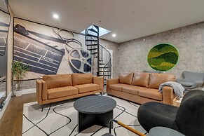 Stylish Home Near Lake Travis w/ Entertainment