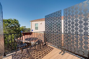 Stylish Home Near Lake Travis w/ Entertainment
