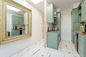 Contemporary 1 bed Apartment Chelsea