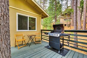 4 Mi to Lake Arrowhead: Cabin w/ Grill & Deck!