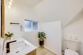 Spacious Family Home w/ Deck in Lake Arrowhead!