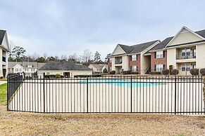 9 Mi to Dtwn Fayetteville: Condo w/ Pool Access!