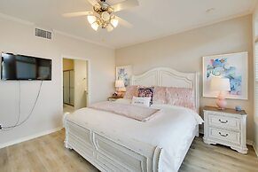 Luxe Waterfront Condo on Lake Hamilton w/ Balcony!