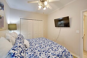 Luxe Waterfront Condo on Lake Hamilton w/ Balcony!