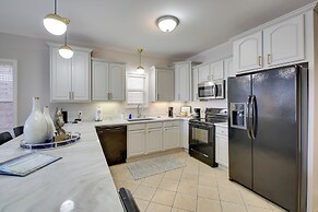 Luxe Waterfront Condo on Lake Hamilton w/ Balcony!