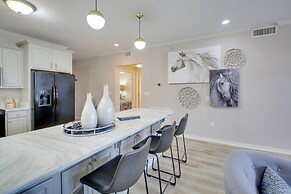 Luxe Waterfront Condo on Lake Hamilton w/ Balcony!