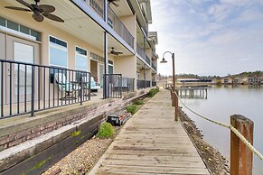 Luxe Waterfront Condo on Lake Hamilton w/ Balcony!