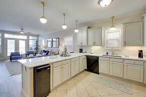 Luxe Waterfront Condo on Lake Hamilton w/ Balcony!