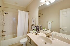 Luxe Waterfront Condo on Lake Hamilton w/ Balcony!