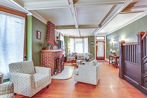 Reading Home w/ Yard in Historic District