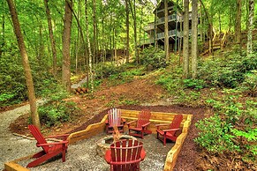 Hot Tub, Decks & Creek Access: Mccaysville Cabin!