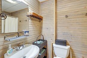 Hot Tub, Decks & Creek Access: Mccaysville Cabin!