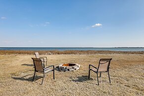11 Mi to Chincoteague: Atlantic Home w/ Decks!