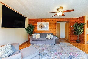 11 Mi to Chincoteague: Atlantic Home w/ Decks!
