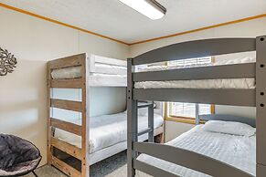 11 Mi to Chincoteague: Atlantic Home w/ Decks!