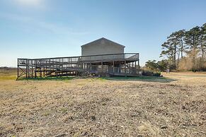 11 Mi to Chincoteague: Atlantic Home w/ Decks!
