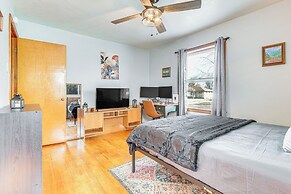 < 1 Mi to Route 66: Home w/ Large Yard!