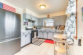 < 1 Mi to Route 66: Home w/ Large Yard!