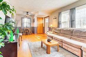 < 1 Mi to Route 66: Home w/ Large Yard!