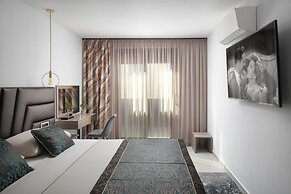 Malibu Imperial Resort