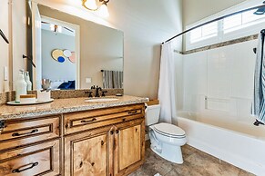 Luxury Home With Slide Pool/spa/movie Theatre 5 Bedroom Home