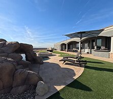 Luxury Home With Slide Pool/spa/movie Theatre 5 Bedroom Home