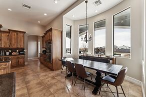 Luxury Home With Slide Pool/spa/movie Theatre 5 Bedroom Home