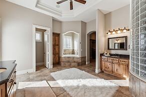 Luxury Home With Slide Pool/spa/movie Theatre 5 Bedroom Home