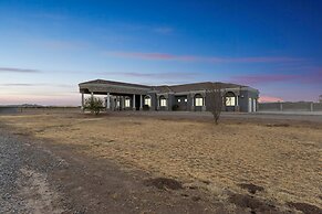 Luxury Home With Slide Pool/spa/movie Theatre 5 Bedroom Home