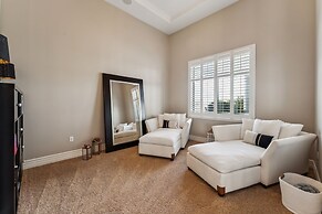 Luxury Home With Slide Pool/spa/movie Theatre 5 Bedroom Home