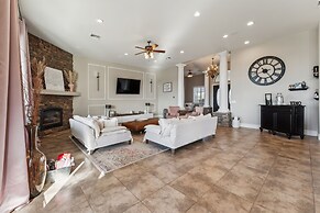 Luxury Home With Slide Pool/spa/movie Theatre 5 Bedroom Home