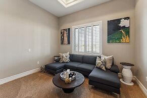 Luxury Home With Slide Pool/spa/movie Theatre 5 Bedroom Home