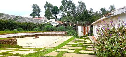 iSTAYS The Colonial Villa Yercaud