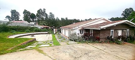 iSTAYS The Colonial Villa Yercaud