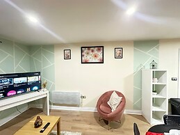 2bdr En Suite Wembley Apartment Retreat