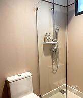 360 issara Floating Resort