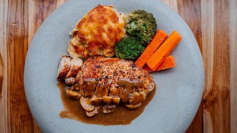 360 issara Floating Resort