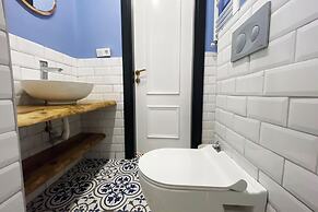 2BR and 2bath balcony apt in heart of isatanbul #3