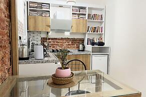 2BR and 2bath balcony apt in heart of isatanbul #3