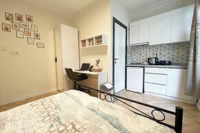 2BR and 2bath balcony apt in heart of isatanbul #3