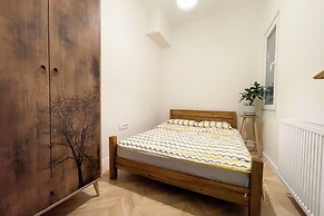 2BR and 2bath balcony apt in heart of isatanbul #3